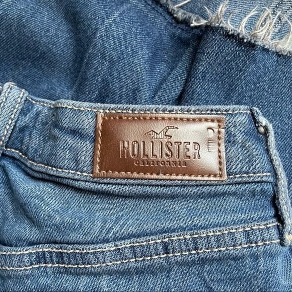 Hollister Y2K Jeans Curvy High Rise Mom Jean Medium Blue Patch Women’s Size 23 - Picture 7 of 11